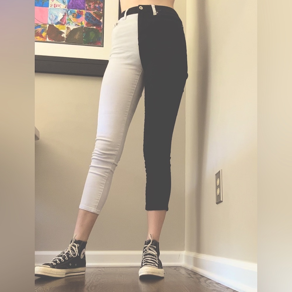 Amazon black and white crop leg jean. Size small